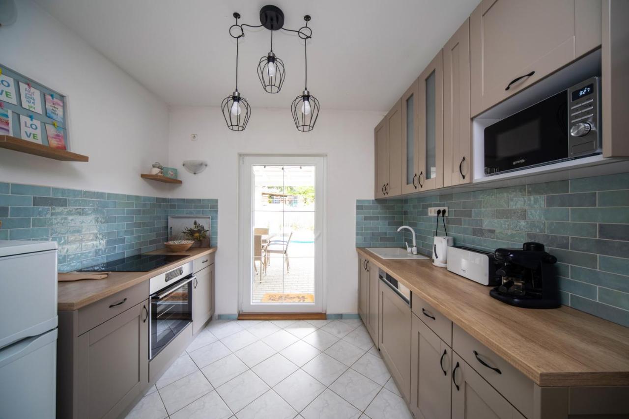 Villa Oliva 8 Fos Balatoni Nyaralo à Balatonakarattya Extérieur photo