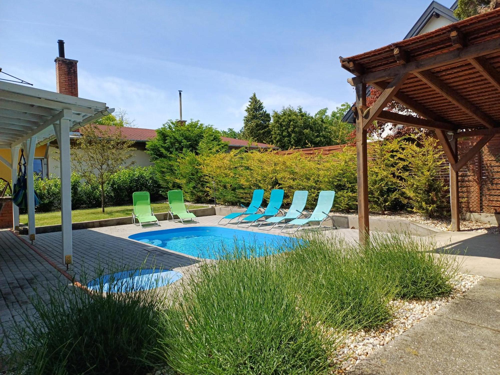 Villa Oliva 8 Fos Balatoni Nyaralo à Balatonakarattya Extérieur photo