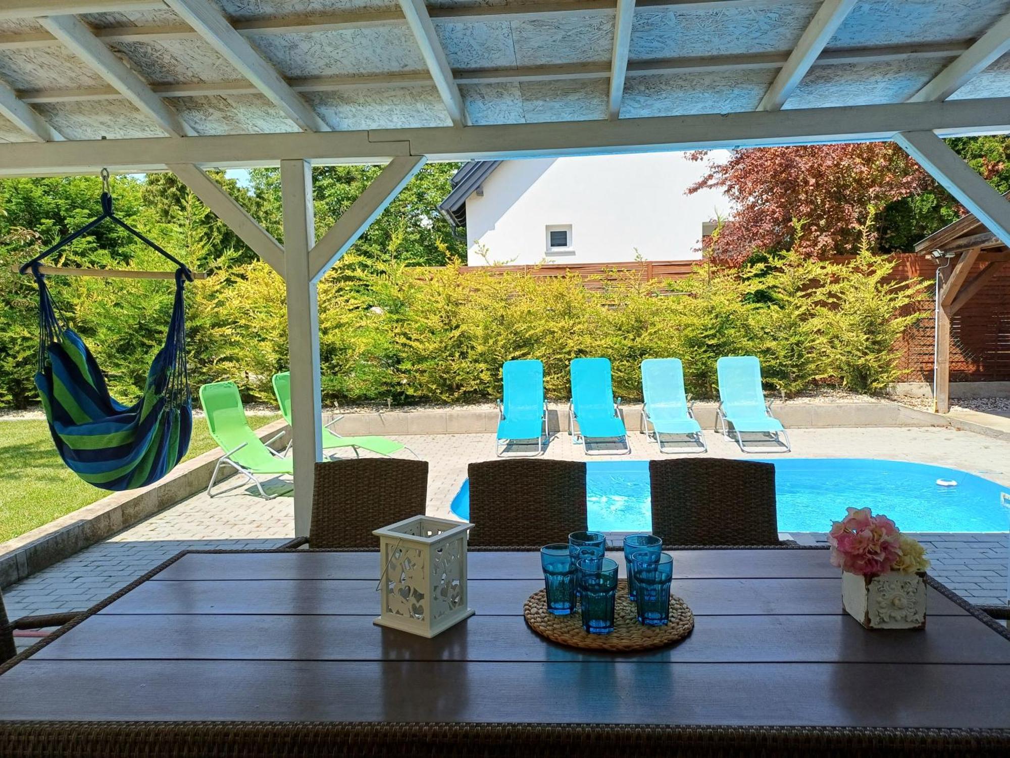 Villa Oliva 8 Fos Balatoni Nyaralo à Balatonakarattya Extérieur photo